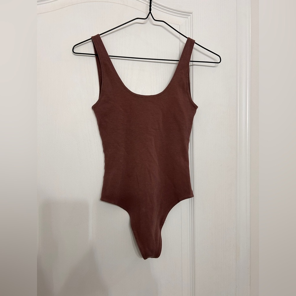 ARITZIA Wilfred Free Georgianna Bodysuit Size XS in Dusty Rose - Picture 3 of 6
